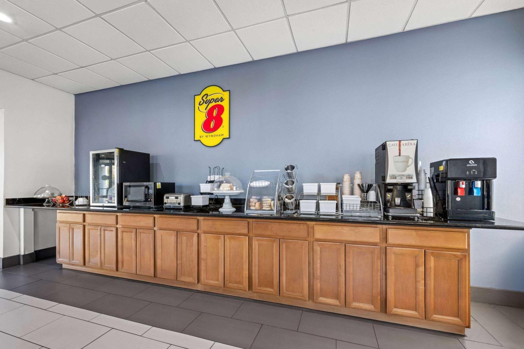 Super 8 By Wyndham Garysburg/Roanoke Rapids Ξενοδοχείο Εξωτερικό φωτογραφία